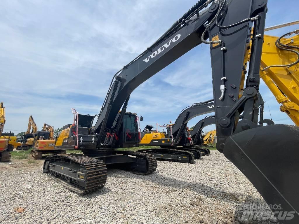 Volvo EC 300 大型油圧ショベル12t以上（パワーショベル・ユンボ）
