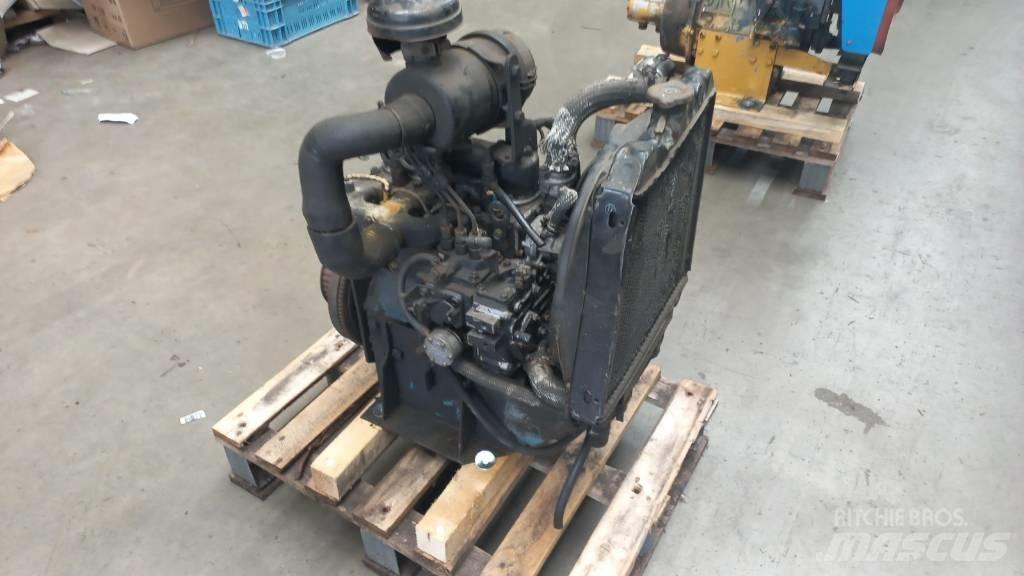 Kubota D850 エンジン
