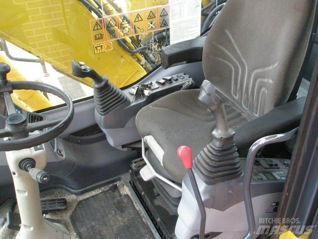Komatsu PW140-7 ホイール式油圧ショベル（パワーショベル・ユンボ・バックホー）