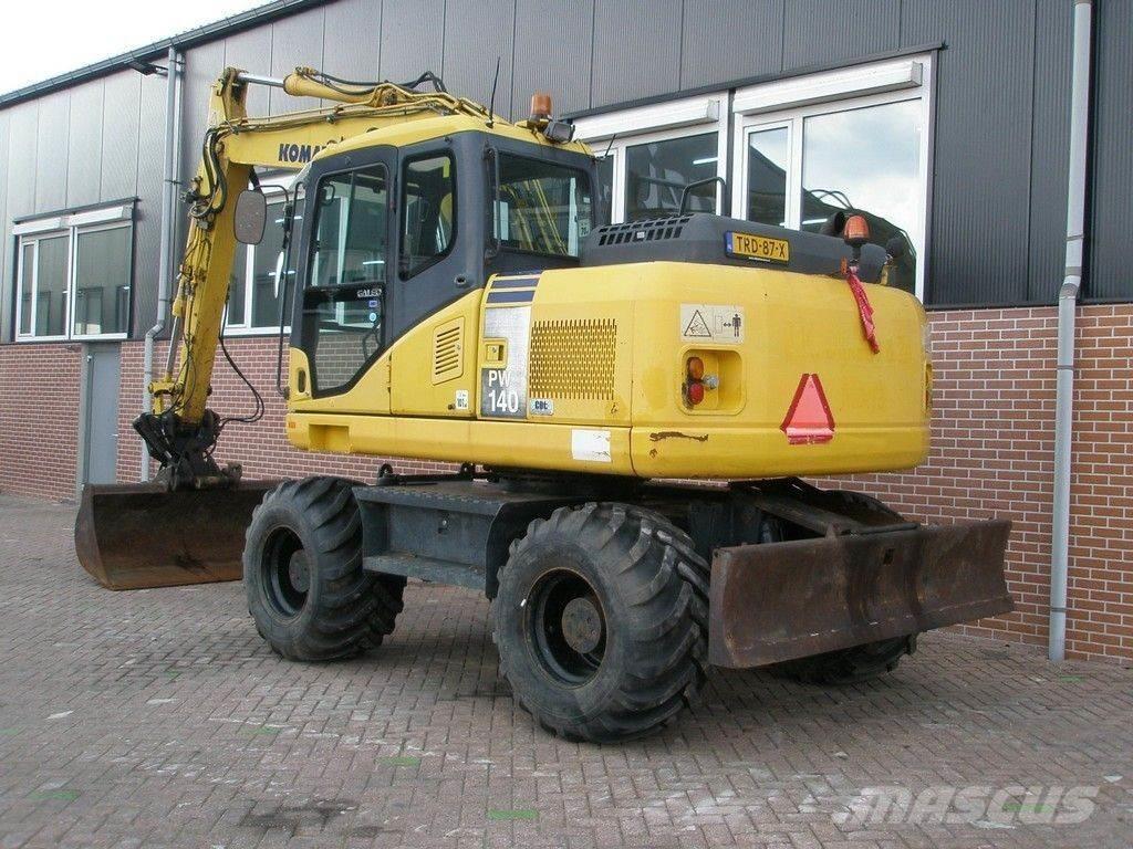 Komatsu PW140-7 ホイール式油圧ショベル（パワーショベル・ユンボ・バックホー）