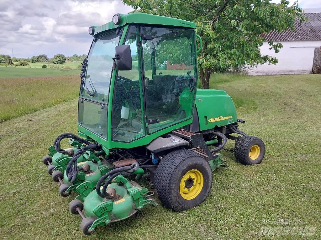 John Deere 3245 C フェアウェイモア/芝刈り機