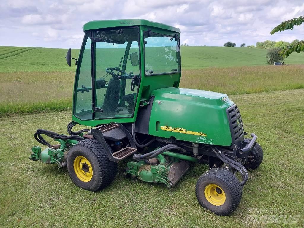 John Deere 3245 C フェアウェイモア/芝刈り機