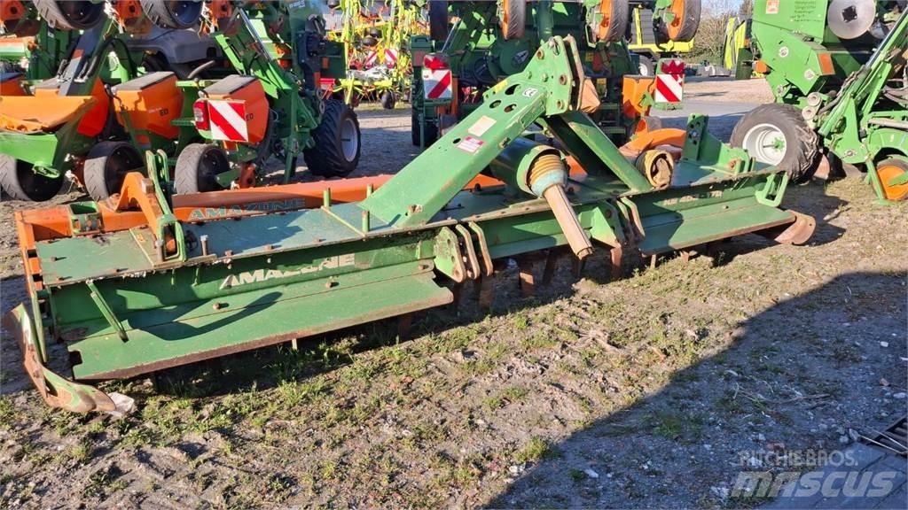 Amazone KE 403/170 パワーハローとロータリーハロー