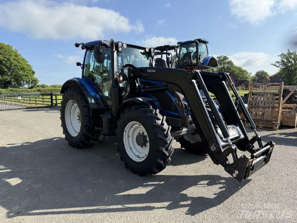 Valtra N 134 Active トラクター