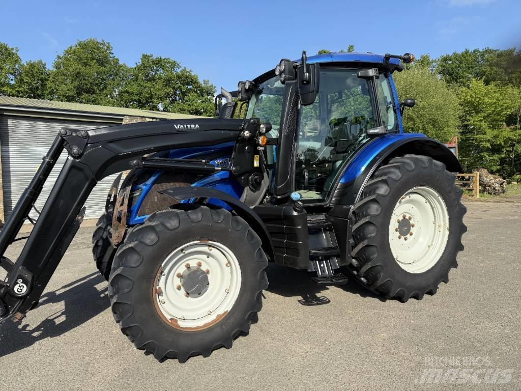 Valtra N 134 Active トラクター
