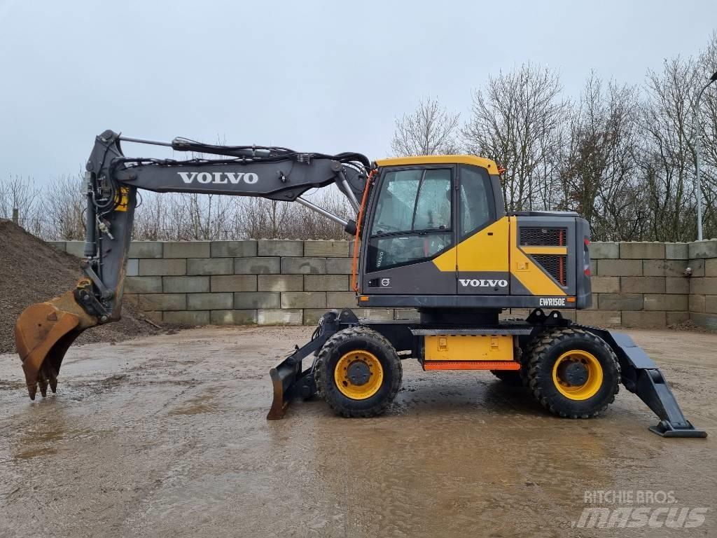 Volvo EWR 150 E ホイール式油圧ショベル（パワーショベル・ユンボ・バックホー）