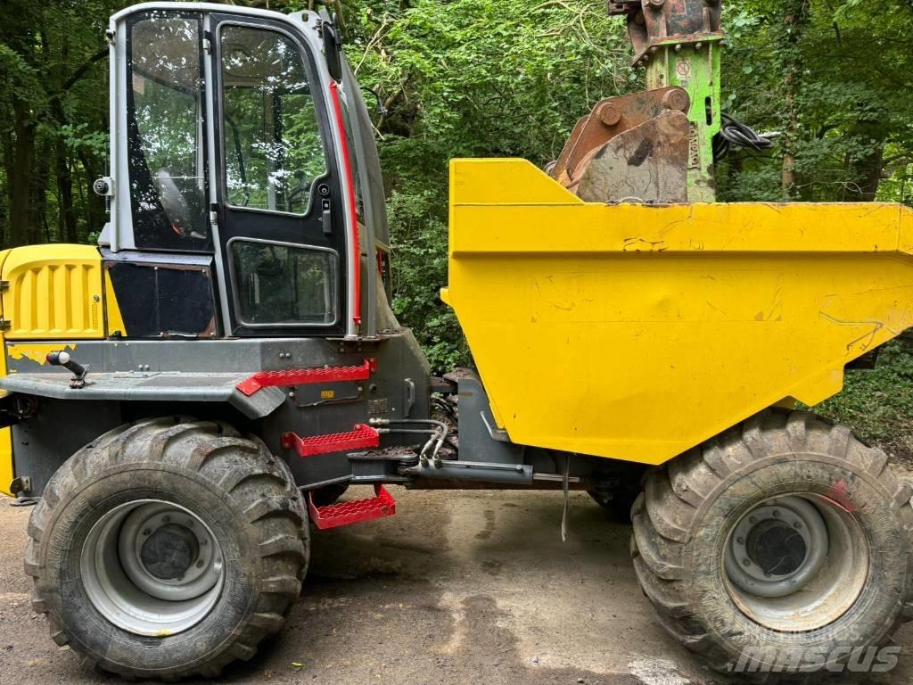 Wacker Neuson DW 90 サイト　ダンプ