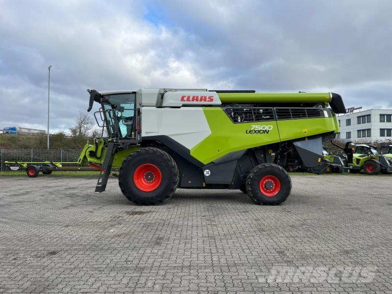 CLAAS LEXION 7500 コンバイン