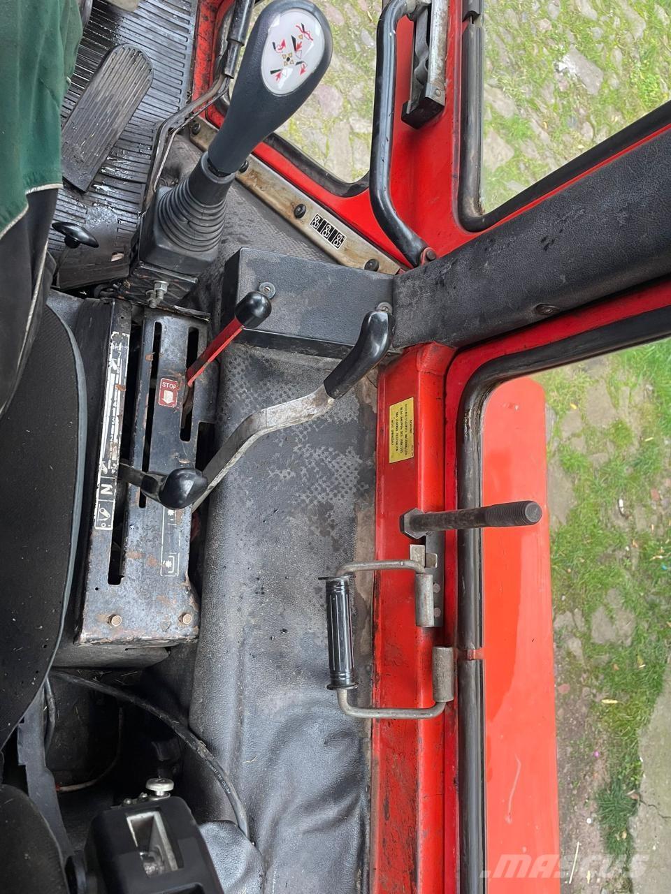 Belarus MTS 82 トラクター