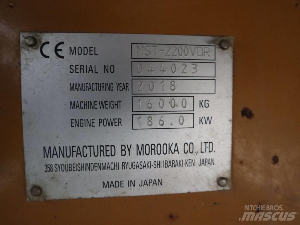 Morooka MST 2200 VDR キャリアダンプ