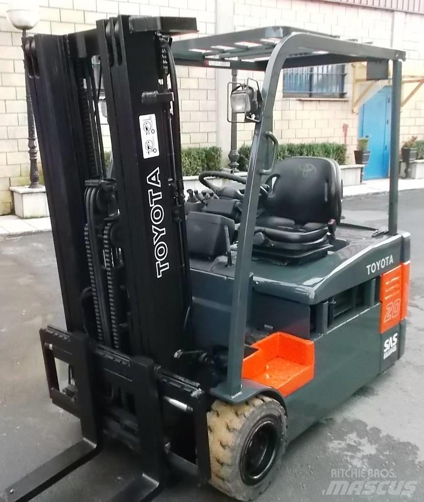 Toyota 7 FBEF 20 バッテリーフォークリフト