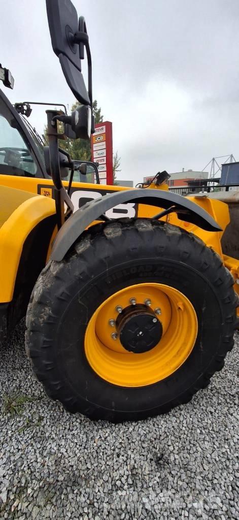 JCB 560-80 Agri Xtra テレスコーピックハンドラー