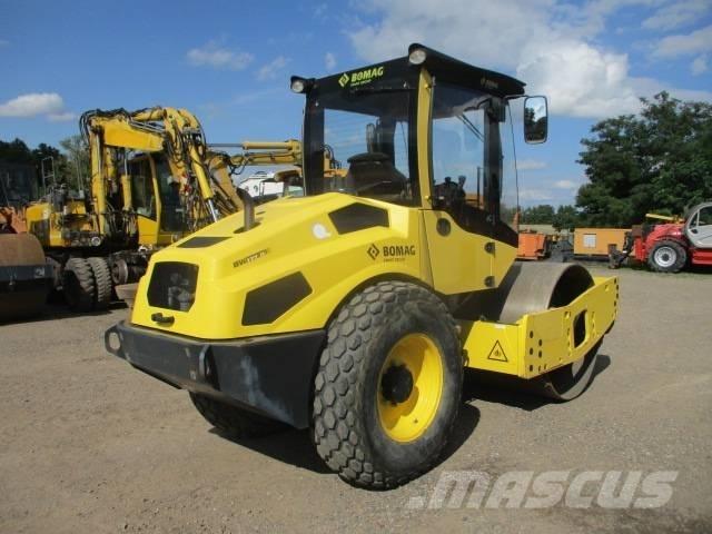 Bomag BW 177 D-5 振動ローラ
