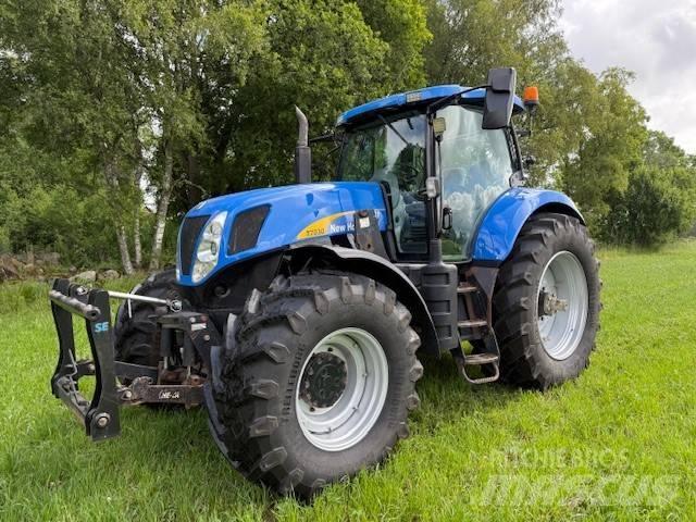 New Holland T 7030 トラクター