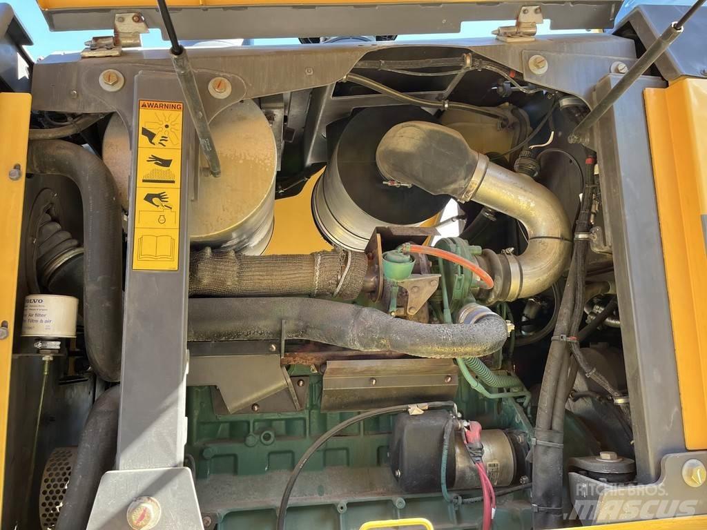 Volvo G 940 モーターグレーダー