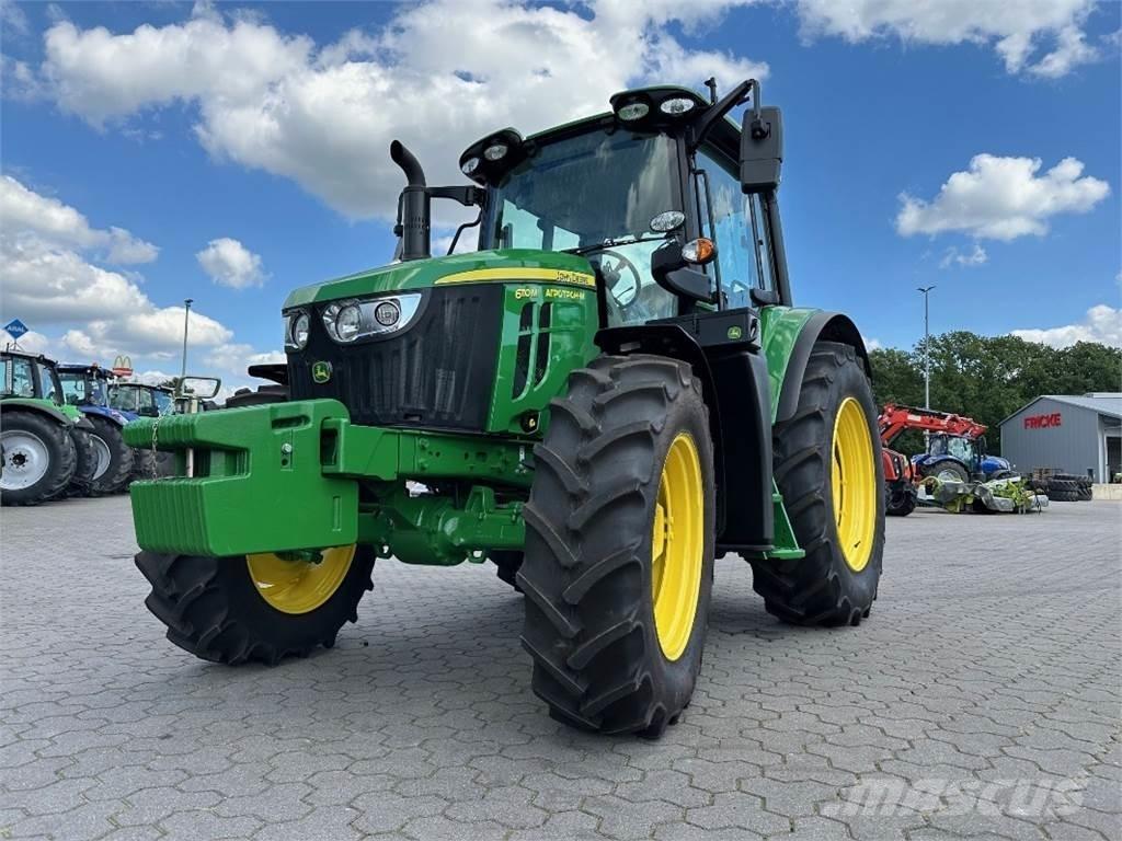 John Deere 6110 M トラクター