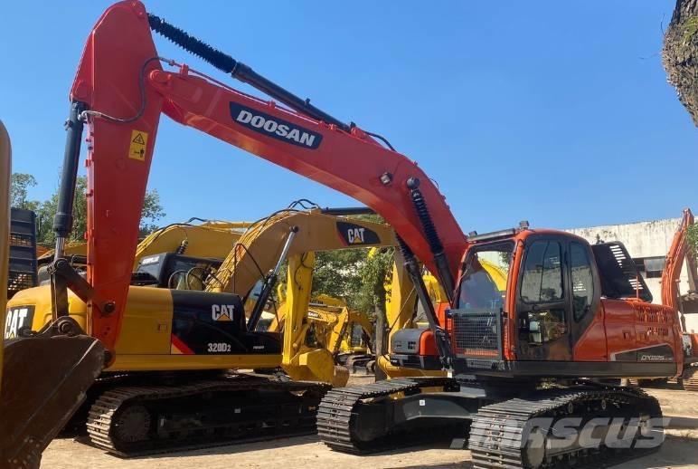 Doosan DX225 大型油圧ショベル12t以上（パワーショベル・ユンボ）