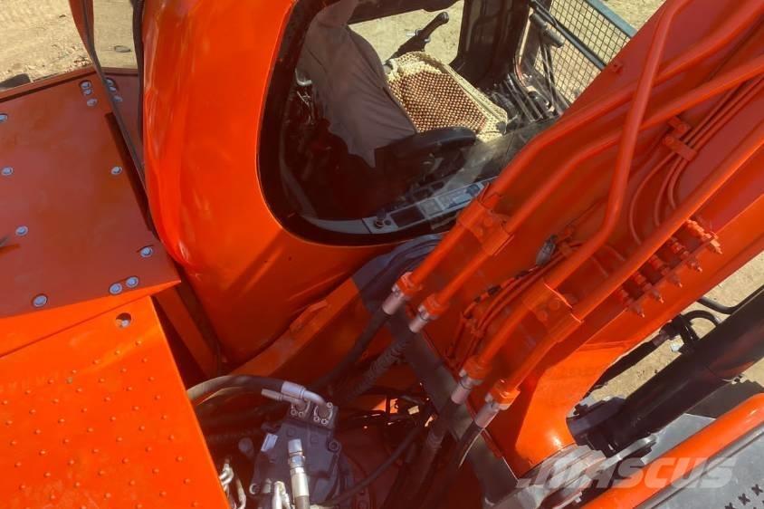 Doosan DX225 大型油圧ショベル12t以上（パワーショベル・ユンボ）