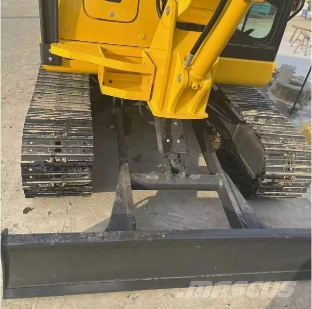 Komatsu PC56-7 ミニ油圧ショベル 7t以下（ミニユンボ・ミニディガー）
