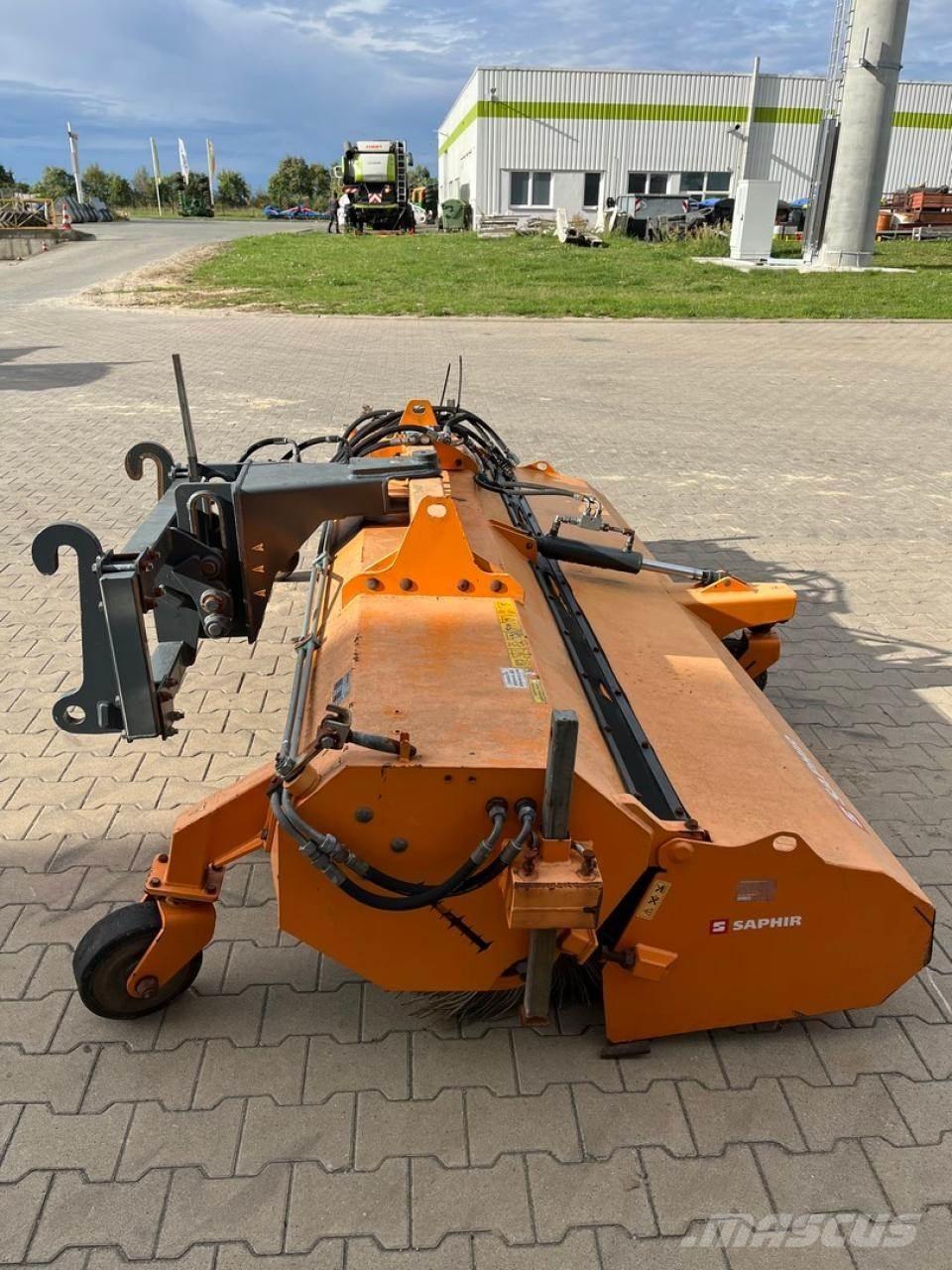 Saphir PKM 29 路面清掃機