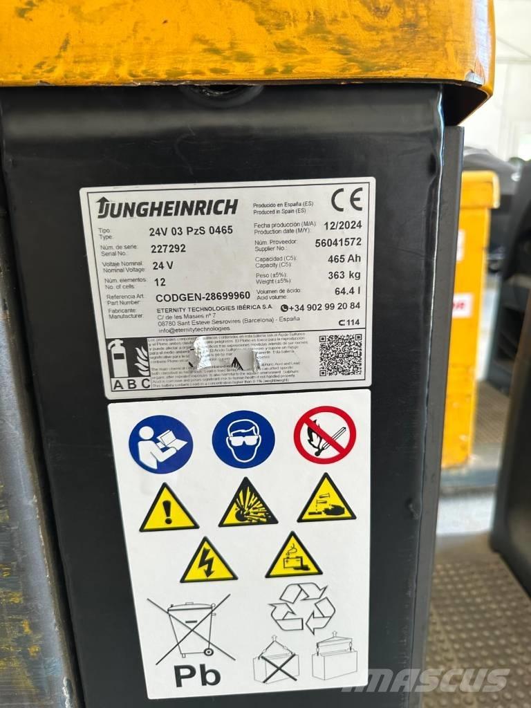 Jungheinrich ECE 225 ローリフト