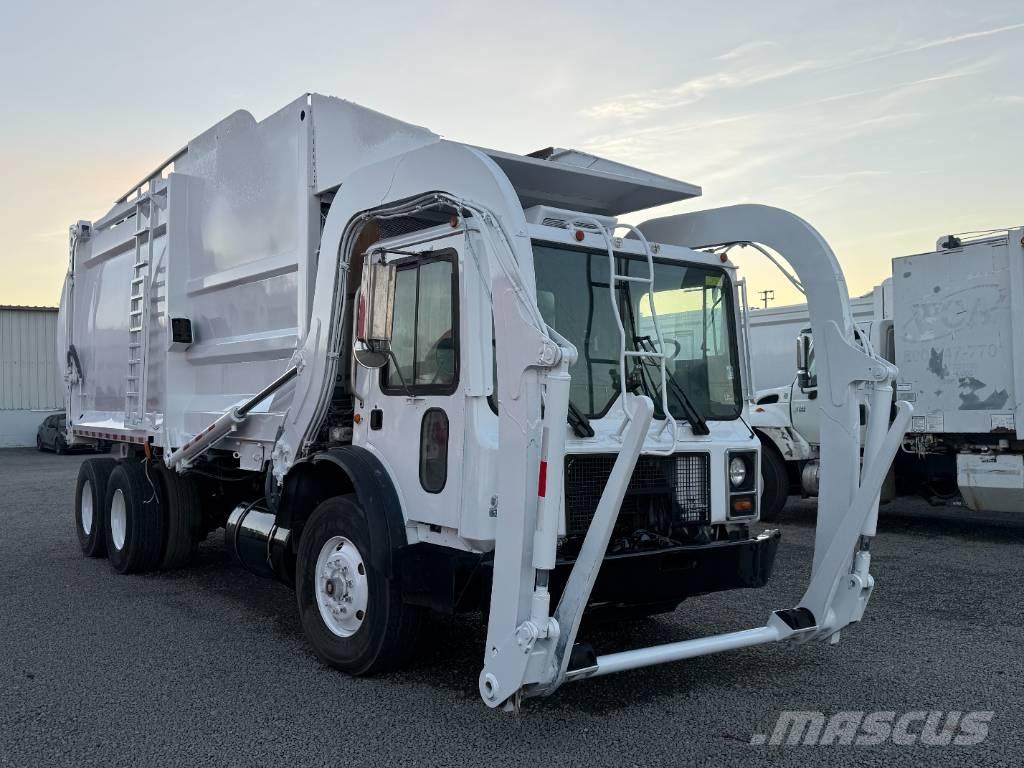 Mack MR 塵芥車、パッカー車