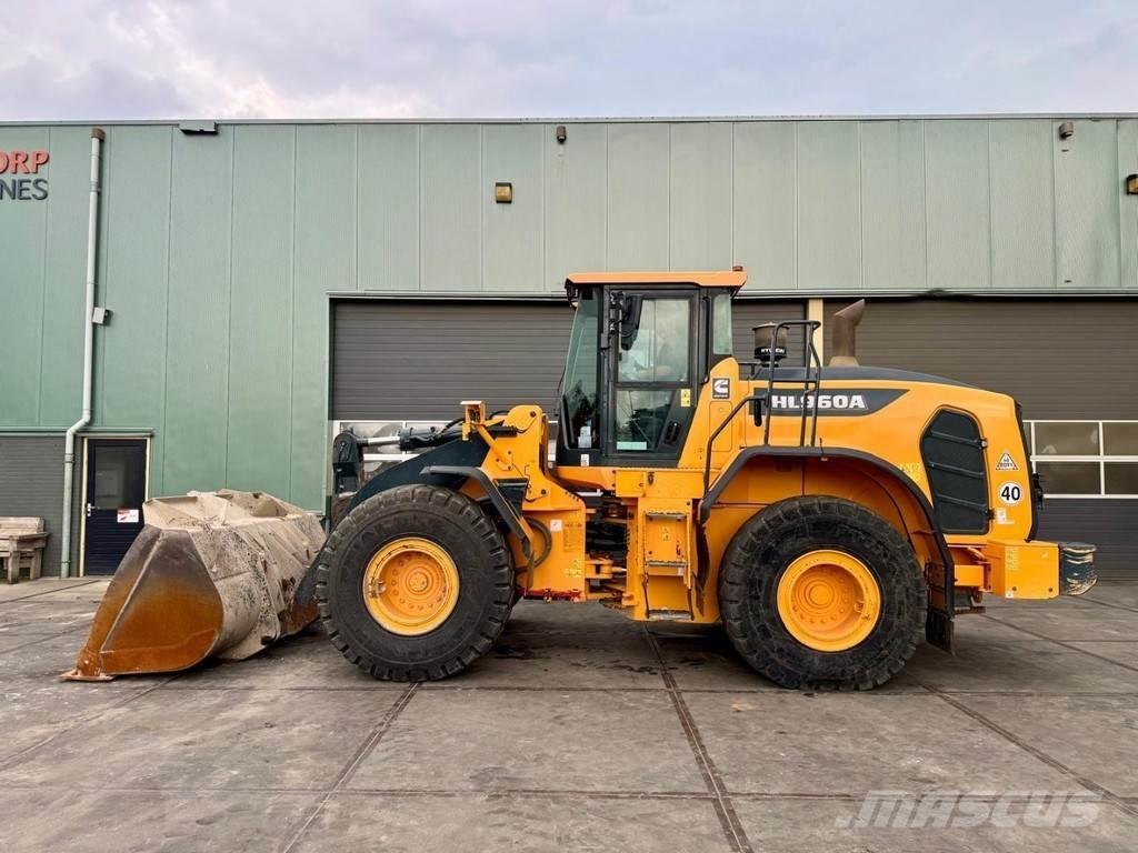 Hyundai HL960A ホイールローダー・タイヤショベル