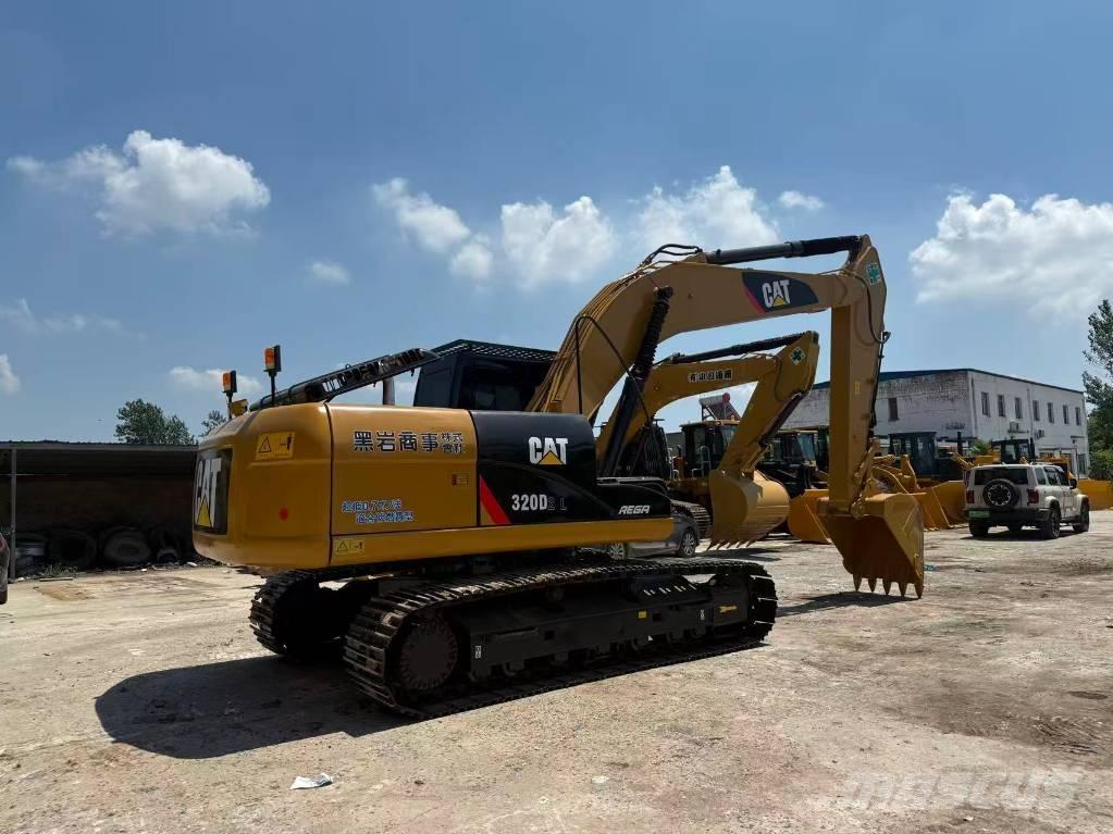CAT 320 D 大型油圧ショベル12t以上（パワーショベル・ユンボ）