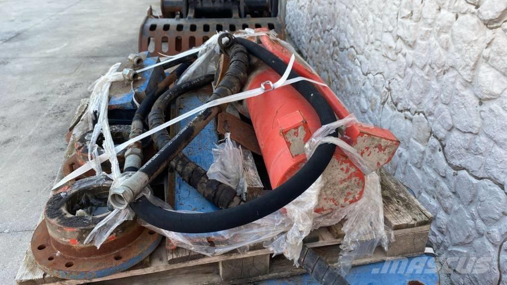 Rammer RB 42 グラップル