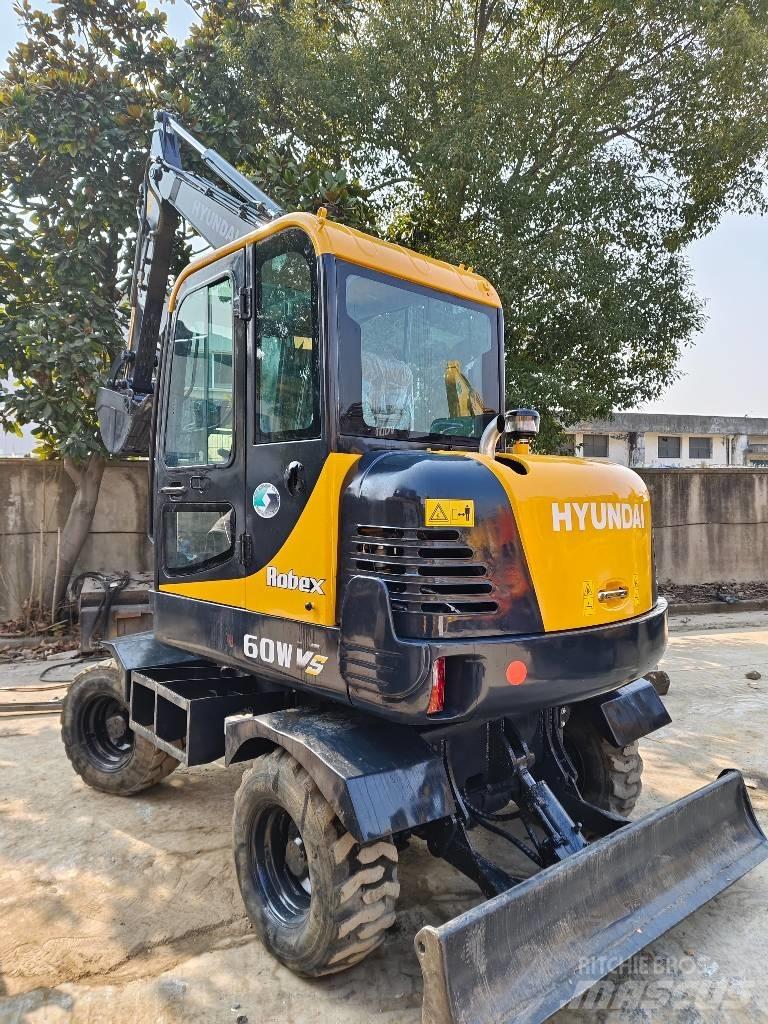 Hyundai Robex 60 W ホイール式油圧ショベル（パワーショベル・ユンボ・バックホー）