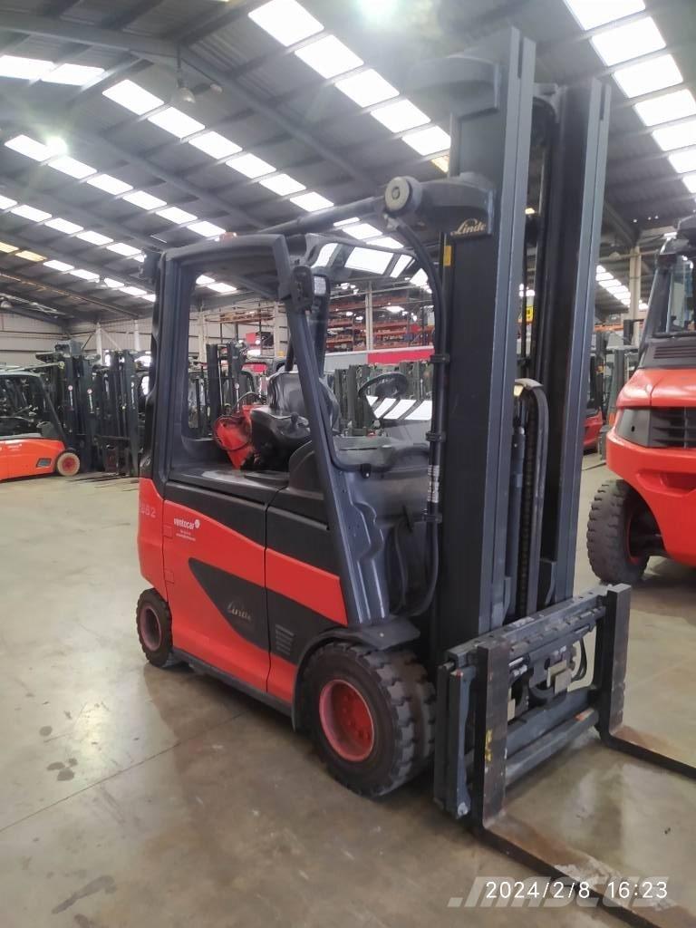 Linde E30/600 バッテリーフォークリフト