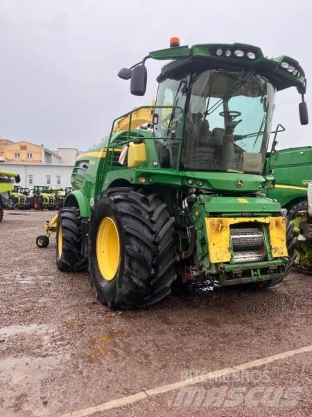 John Deere 8400 自走式フォレージハーベスター