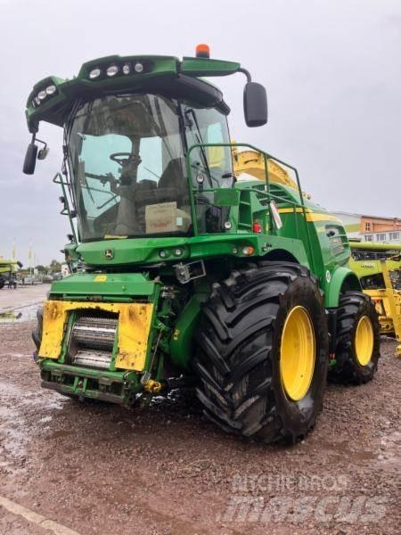 John Deere 8400 自走式フォレージハーベスター