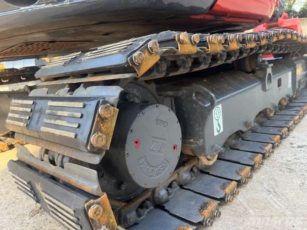 Kubota KX165-5 ミニ油圧ショベル 7t以下（ミニユンボ・ミニディガー）