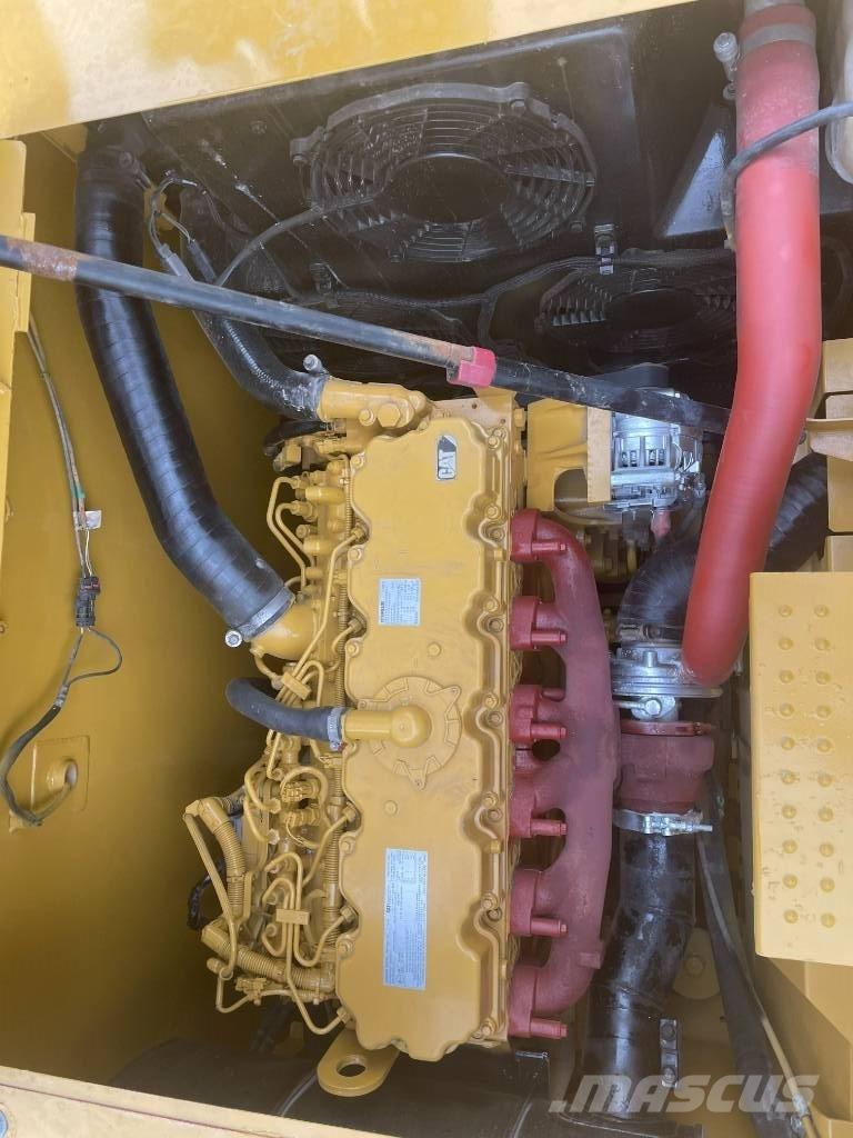 CAT CAT323 中型油圧ショベル 7ｔ-12ｔ（ユンボ・パワーショベル・バックホー）