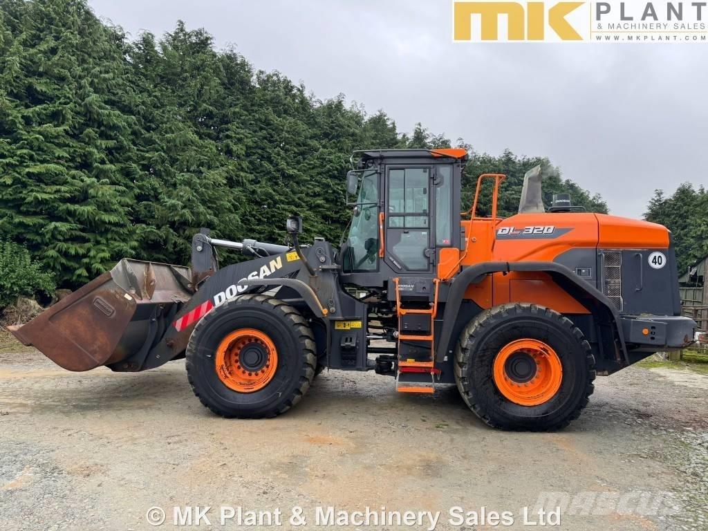 Doosan DL 320-7 ホイールローダー・タイヤショベル
