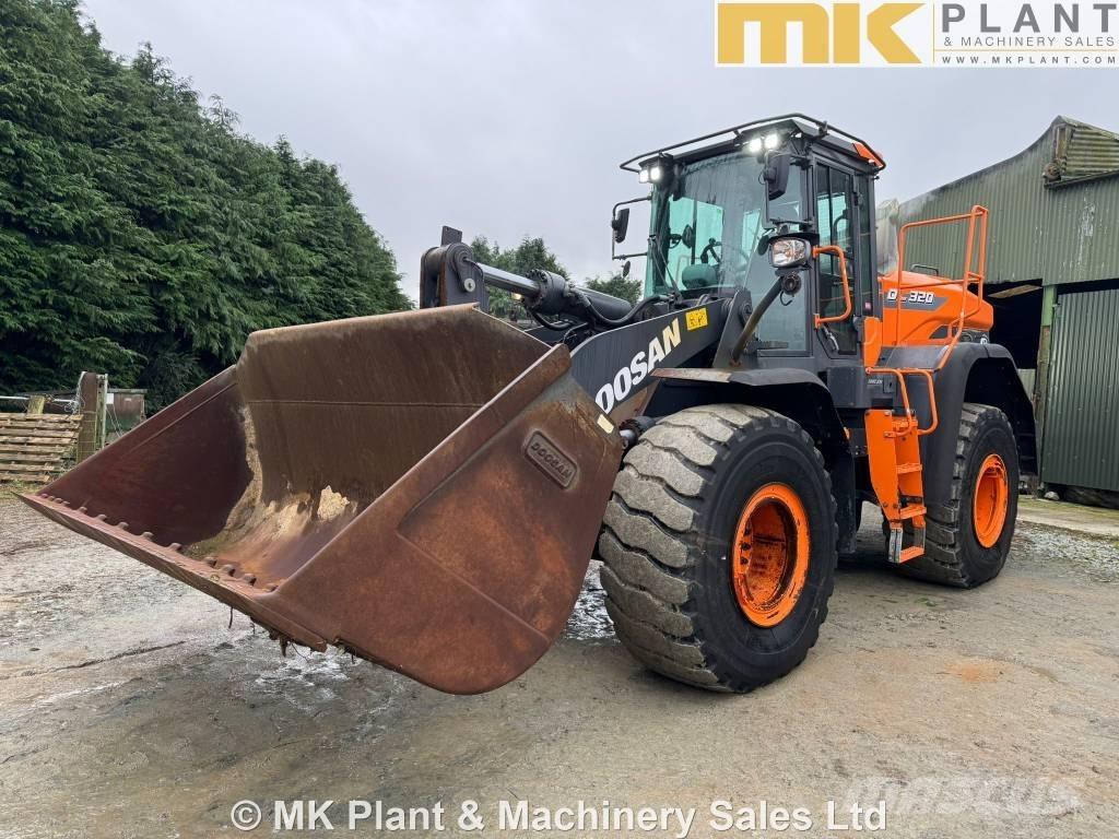 Doosan DL 320-7 ホイールローダー・タイヤショベル