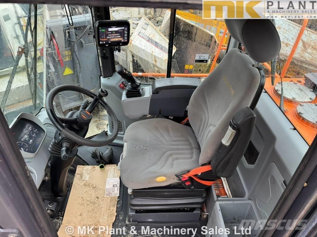 Doosan DL 320-7 ホイールローダー・タイヤショベル
