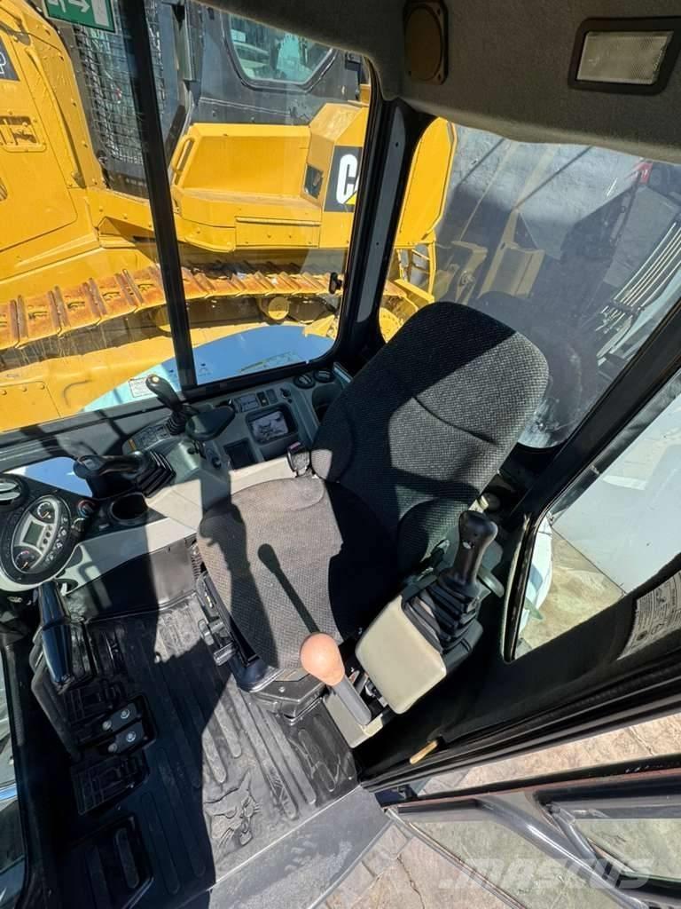 Bobcat E 50 ミニ油圧ショベル 7t以下（ミニユンボ・ミニディガー）