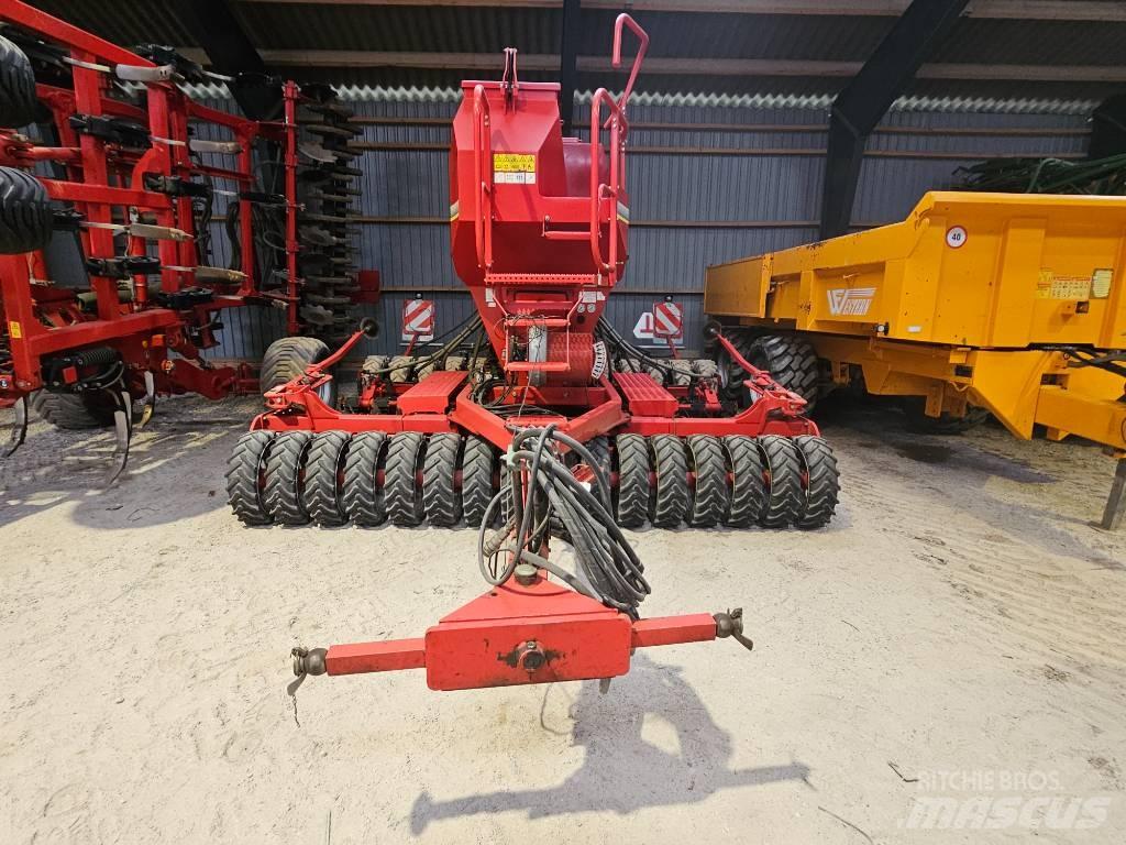 Horsch Pronto 4 DC コンビネーションドリル