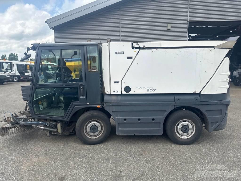 Schmidt Swingo 200 路面清掃機