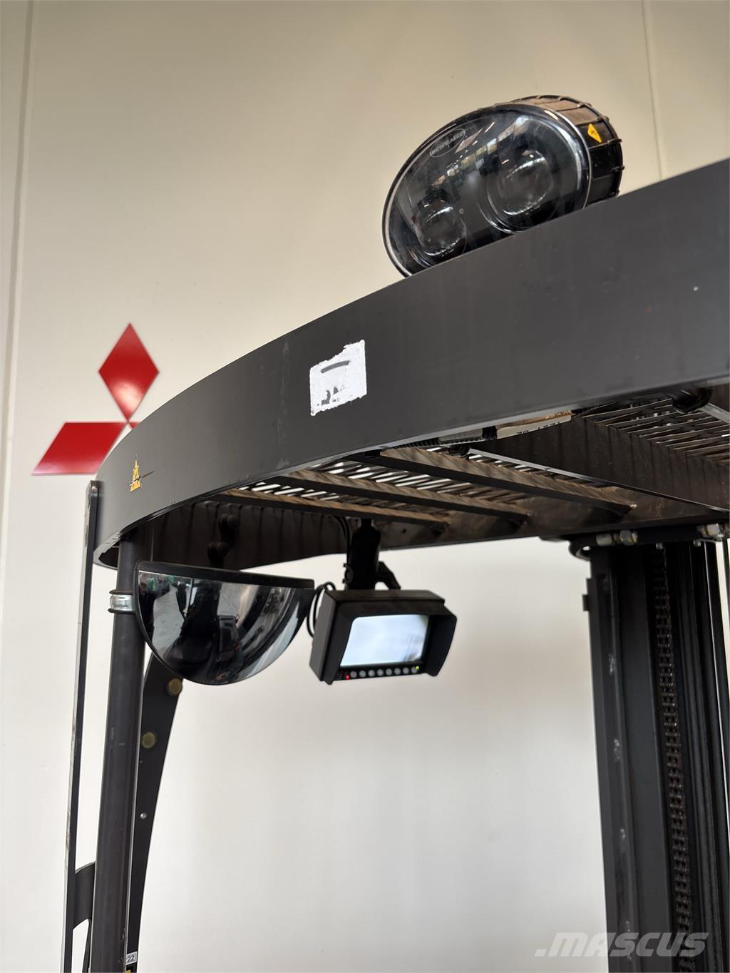 Atlet UMS160 リーチフォークリフト