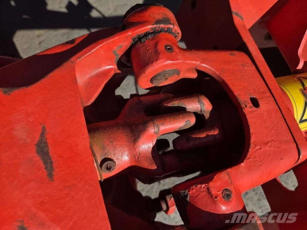 Kuhn GF 7601 MHO テッダー・テッダーレーキ
