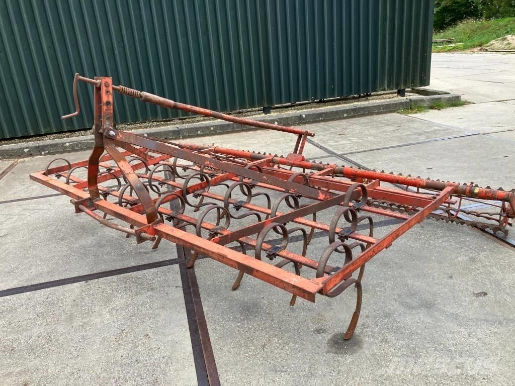 Kongskilde triltand カルチベーター