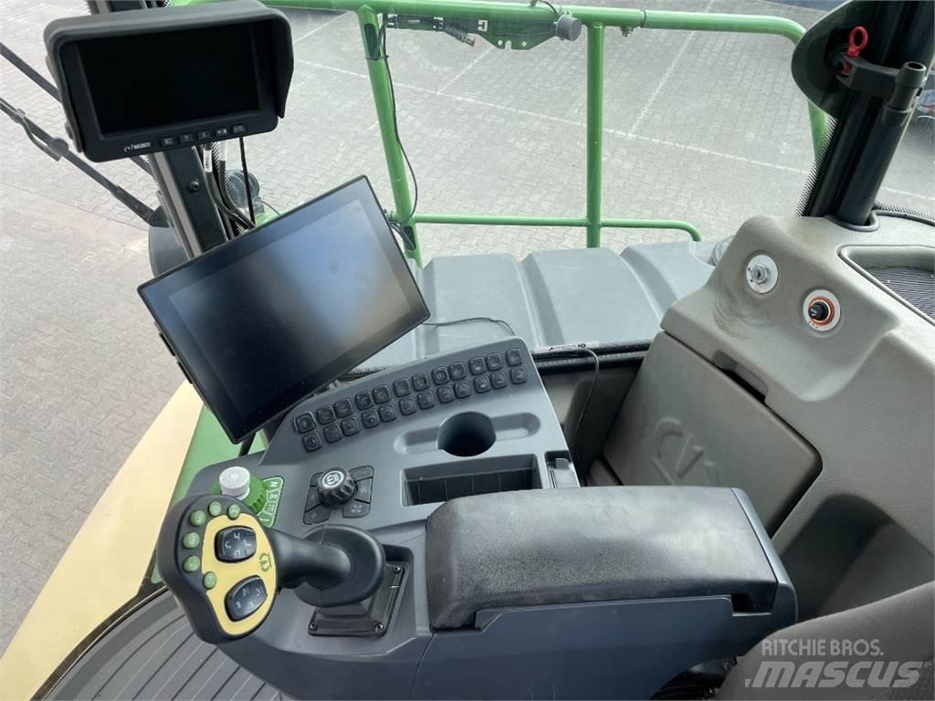 Krone BiG X 780 フォレージハーベスター