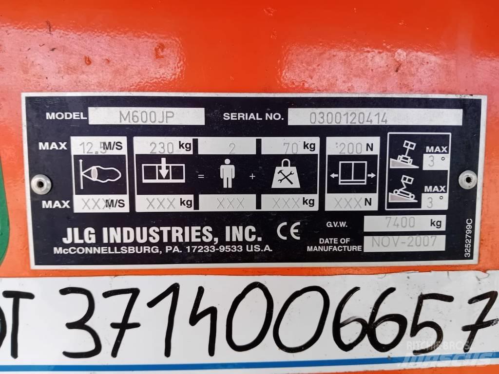 JLG M 600 JP ブームリフト　屈伸型