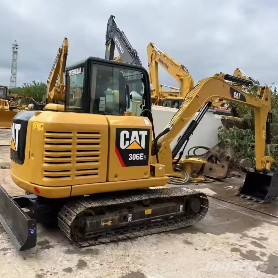 CAT 306 E2 ミニ油圧ショベル 7t以下（ミニユンボ・ミニディガー）