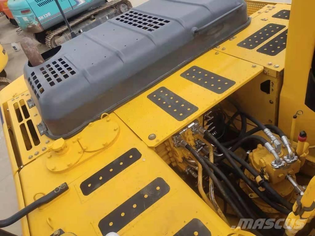 Komatsu 220-8 大型油圧ショベル12t以上（パワーショベル・ユンボ）