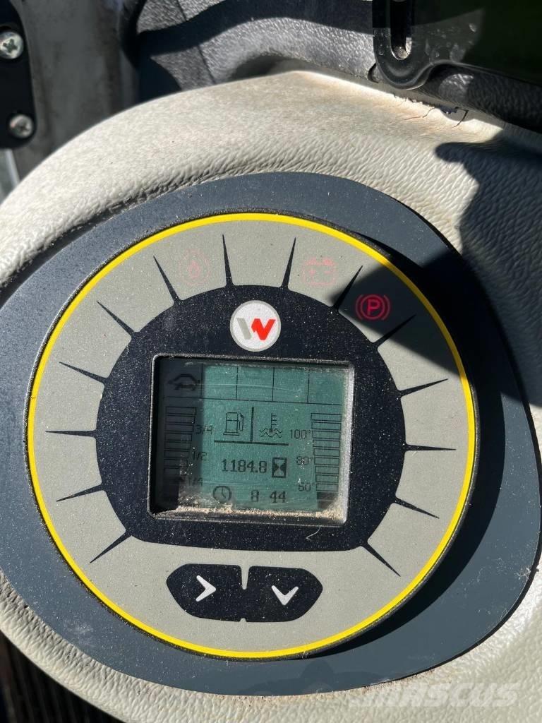 Wacker Neuson EW 100 ホイール式油圧ショベル（パワーショベル・ユンボ・バックホー）