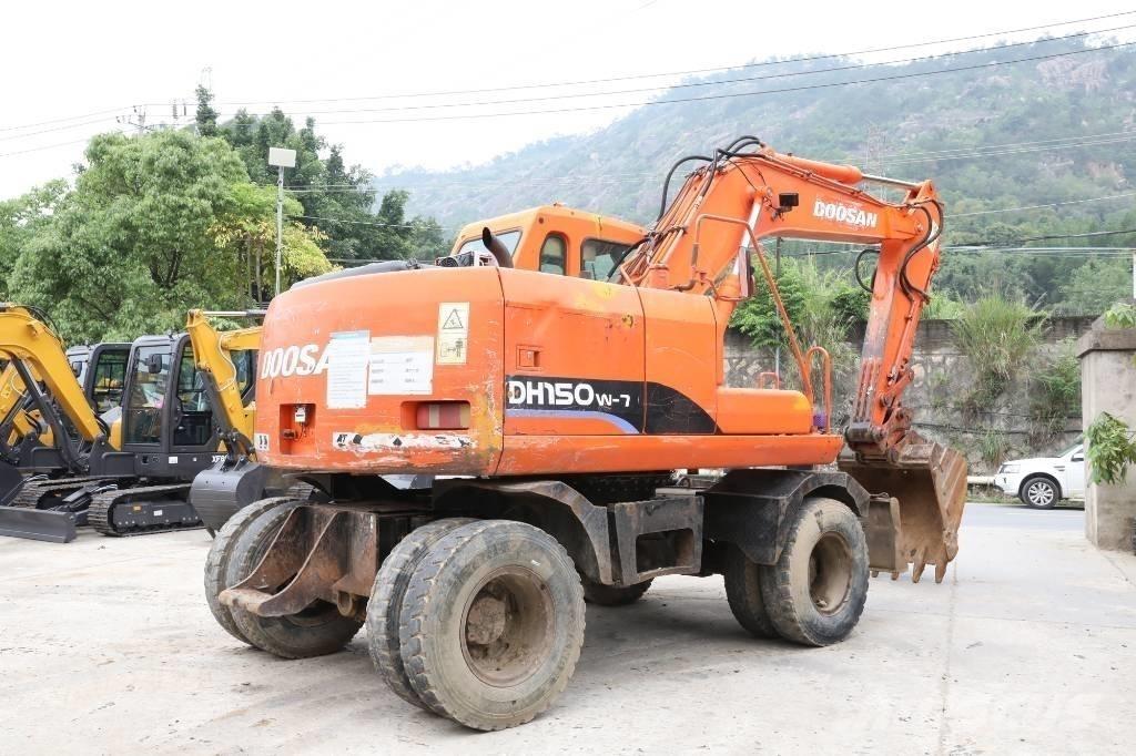 Doosan DH 150 W-7 ホイール式油圧ショベル（パワーショベル・ユンボ・バックホー）